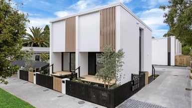  at 9 Oregon Avenue, Avondale, Auckland