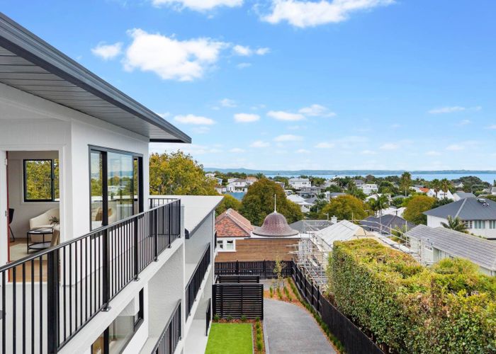  at 1-8/29 Sentinel Road, Herne Bay, Auckland City, Auckland