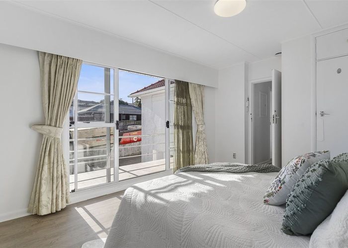  at 13 Hayr Road, Three Kings, Auckland