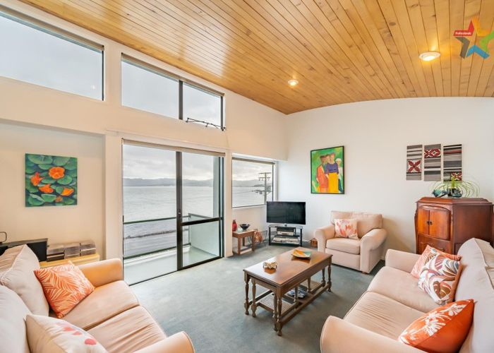  at 1/517 Marine Drive, Sunshine Bay, Lower Hutt