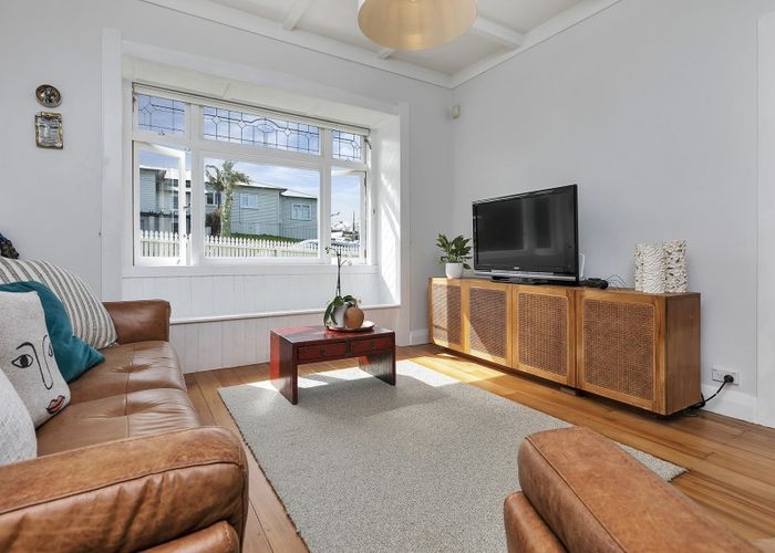  at 50 Westmere Crescent, Westmere, Auckland
