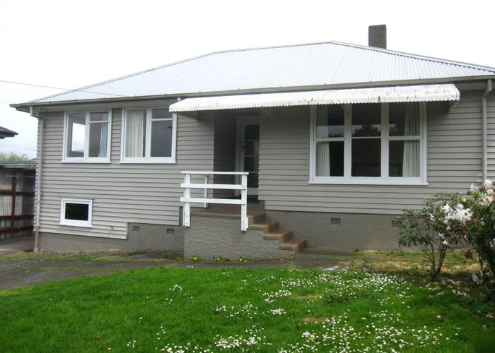  at 32 Lynton Road, Mount Wellington, Auckland City, Auckland