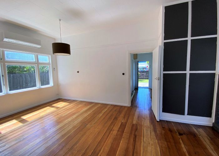 at 207 High Street, Dannevirke
