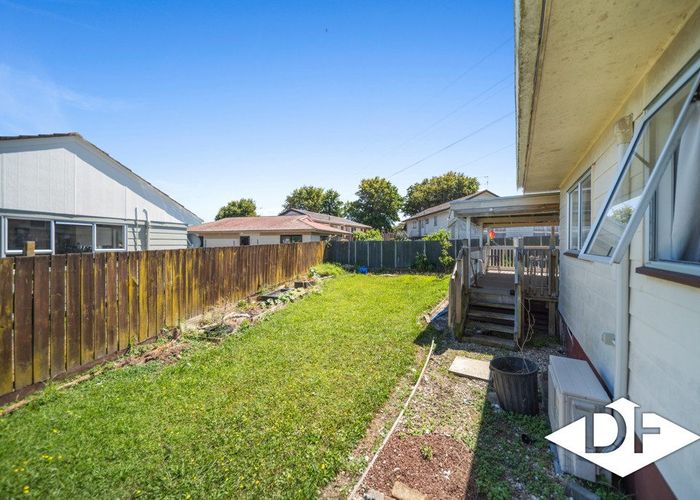  at 27 Palermo Place, Clover Park, Manukau City, Auckland