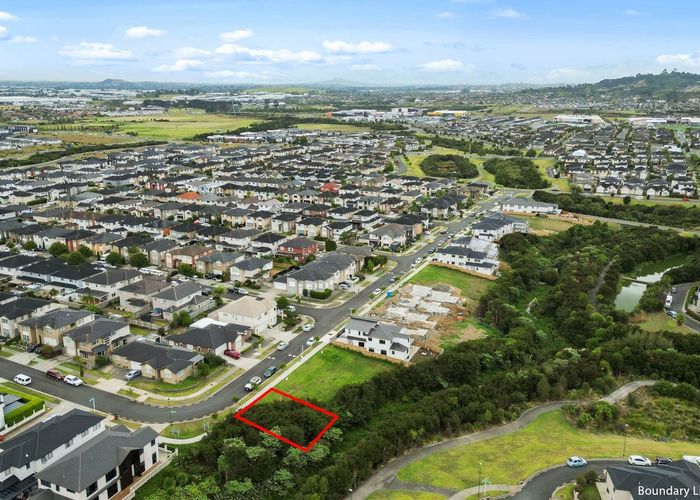  at 32D Castlebane Drive, Flat Bush, Manukau City, Auckland