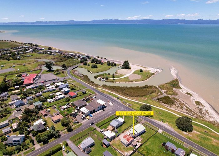  at 923 East Coast Road, Pokeno