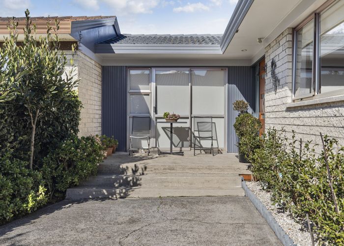  at 3/12 Miro Road, Greenlane, Auckland