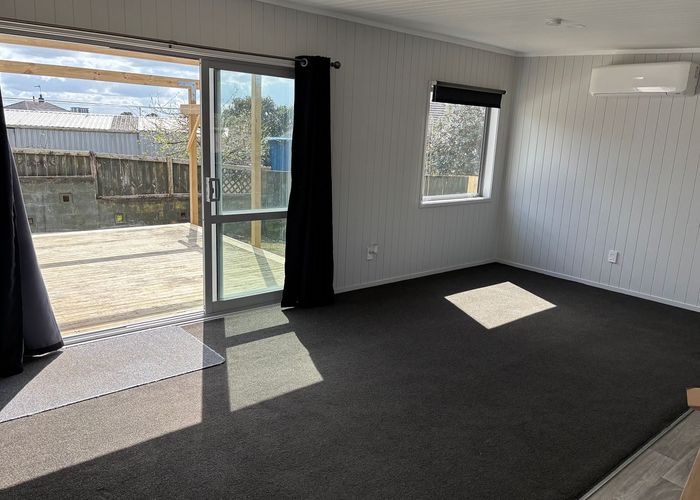  at 8 Lynmore Drive, Hill Park, Manukau City, Auckland