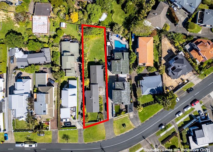  at 1&2/32 Kowhai Road, Campbells Bay, North Shore City, Auckland
