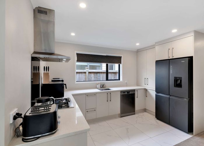  at 12 Farmland Road, Papakura, Papakura