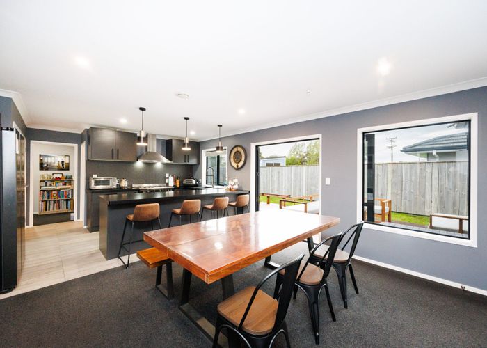  at 8 Butler Place, Fitzherbert, Palmerston North, Manawatu / Whanganui