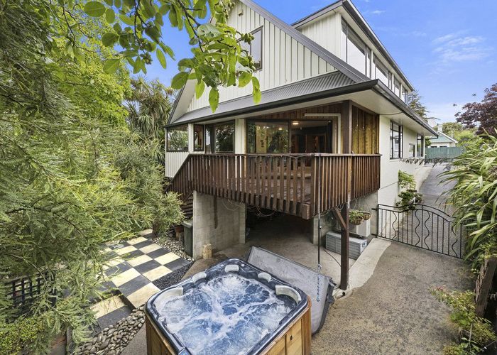  at 43 Pacific Street, Roslyn, Dunedin, Otago