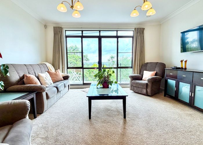  at 4/99 Mokoia Road, Birkenhead, North Shore City, Auckland