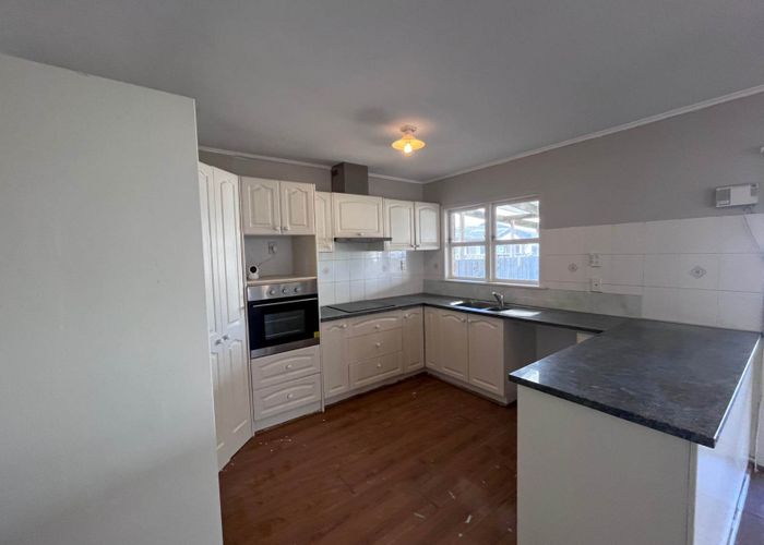  at 10 Martin Road, Manurewa, Manukau City, Auckland
