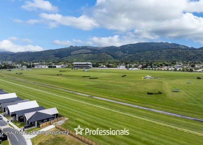  at 69 Cynisca Crescent, Wallaceville, Upper Hutt, Wellington