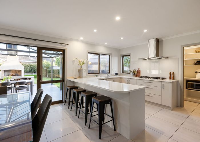  at 3 Vanquish Place, Flagstaff, Hamilton, Waikato