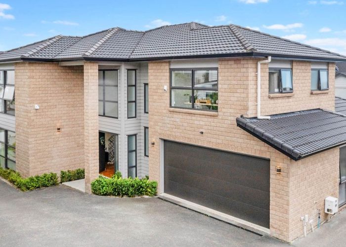  at 95 Medallion Drive, Oteha, Auckland