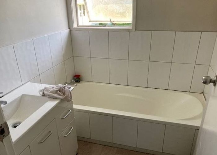  at 3 Hobman Place, Manurewa, Auckland