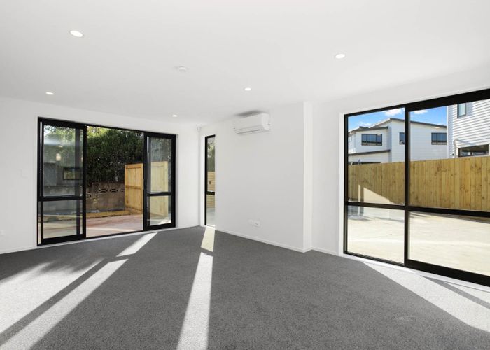  at 5/10 Shamrock Lane, Te Atatu Peninsula, Waitakere City, Auckland