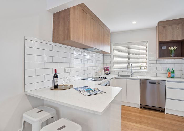  at 4/26 Carrington Road, Mount Albert, Auckland