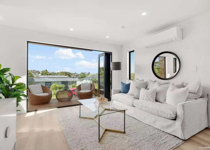  at 6A  Aralia Road, Sunnynook, North Shore City, Auckland