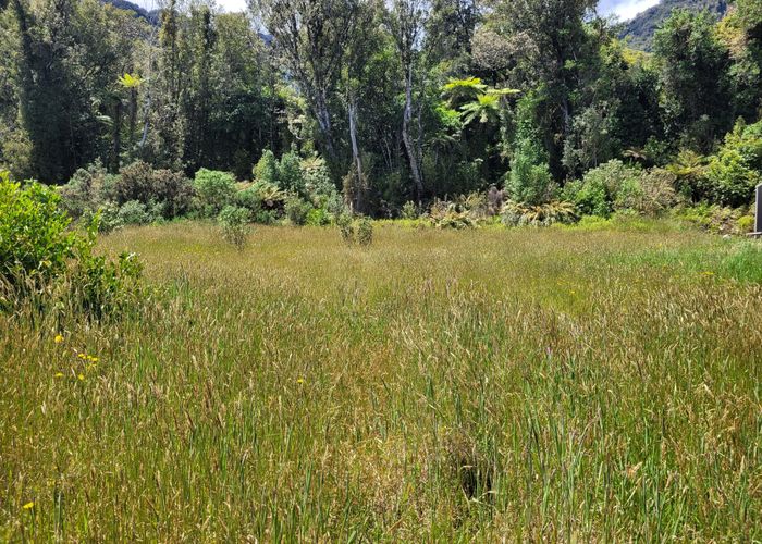  at 8 Alymer Place, Franz Josef Glacier