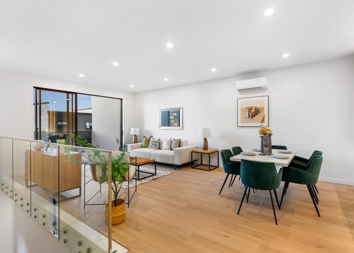  at 33 Puihi Cresent, Westgate, Waitakere City, Auckland