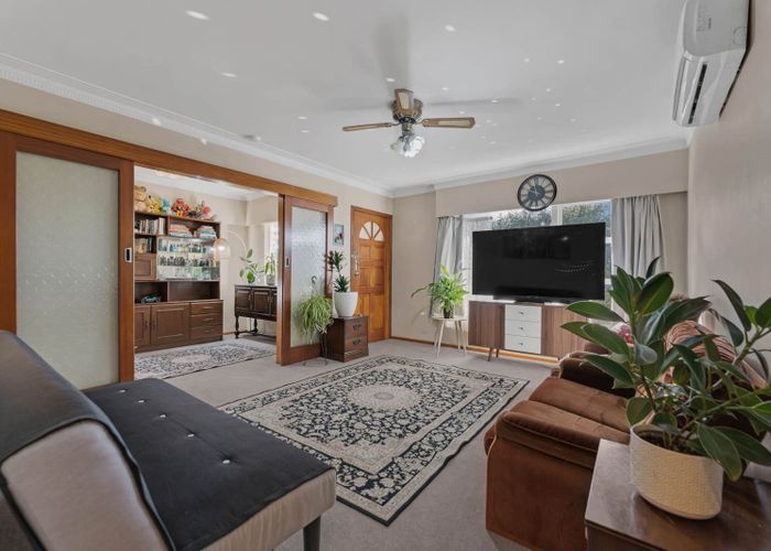  at 2/58 Station Road, Papatoetoe, Manukau City, Auckland