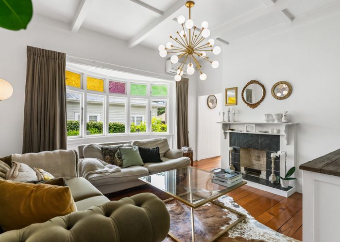  at 16 Horotutu Road, Greenlane, Auckland City, Auckland