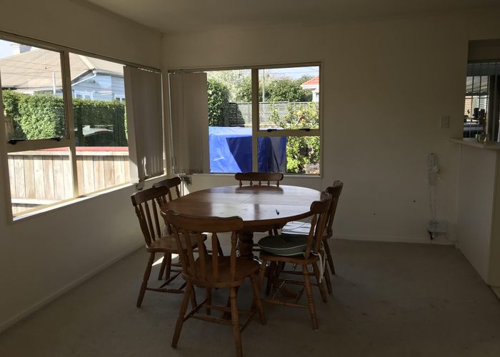  at 2/84 Parau Street, Mount Eden, Auckland