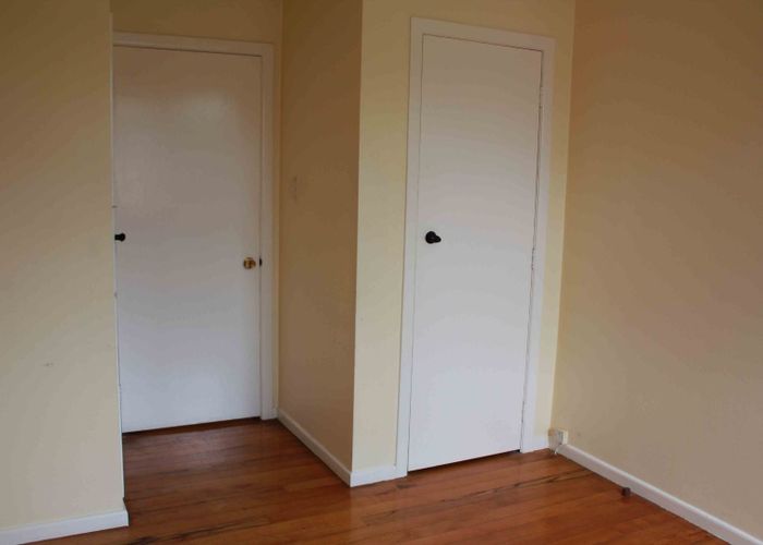  at 156 Haverstock Road, Sandringham, Auckland