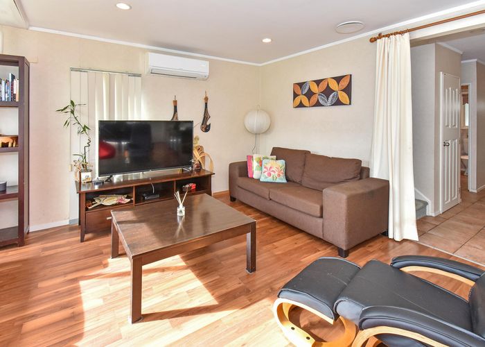  at 18 Costar Place, Wiri, Auckland