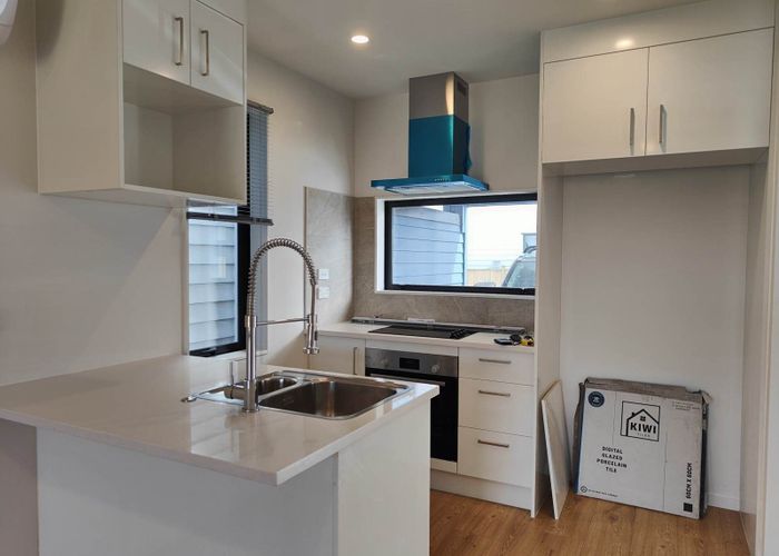  at 33 Kaha Road, Takanini, Papakura, Auckland