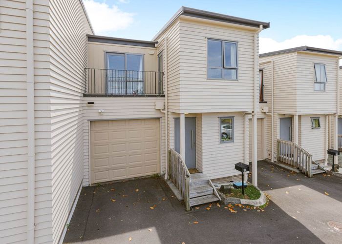  at 20 Chapel Road, Flat Bush, Manukau City, Auckland