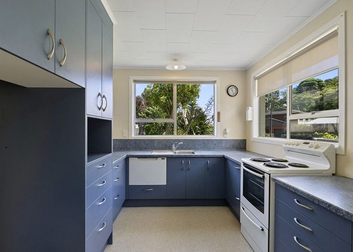  at 1/12 Ambury Place, Merrilands, New Plymouth