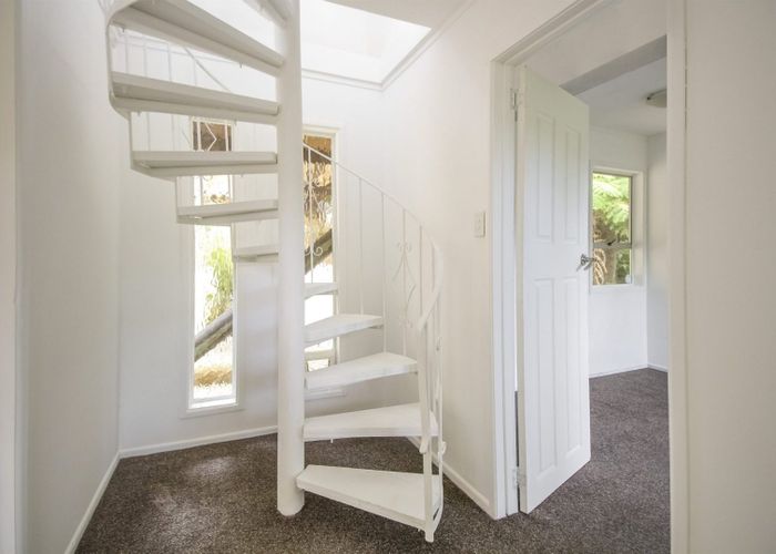  at 29 Warner Park Avenue, Laingholm, Waitakere City, Auckland