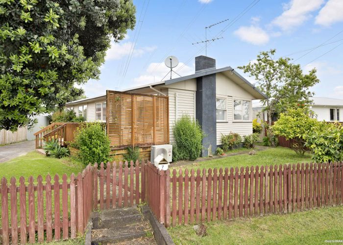  at 7 Edward Avenue, Otara, Auckland
