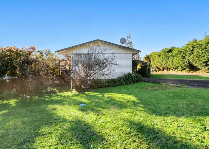  at 29 Domain Road, Glenfield, Auckland