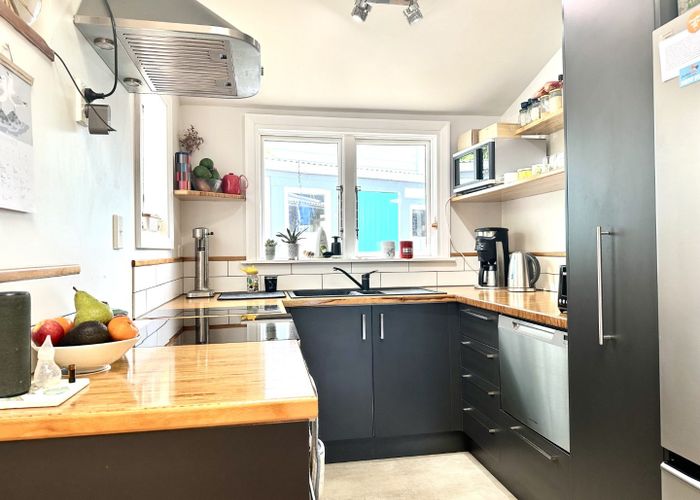  at 28 Mt Pleasant Road, Te Aro, Wellington, Wellington