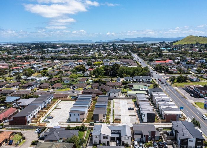  at 96-102 Walmsley Road, Favona, Manukau City, Auckland