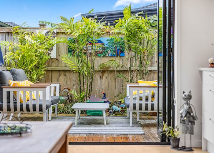  at 8 Makete Crescent, Hobsonville, Waitakere City, Auckland