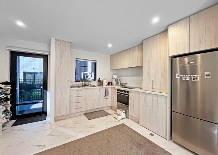  at 2/12 Biddle Crescent, Taita, Lower Hutt, Wellington