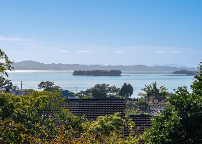  at 53 Uxbridge Road, Mellons Bay, Manukau City, Auckland