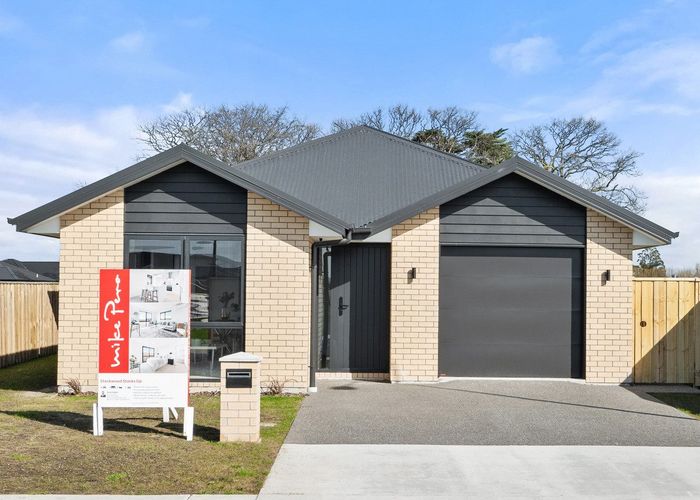  at 27 Stackwood Avenue, Woodend, Waimakariri, Canterbury