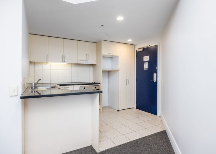  at 9-17 Byron Avenue, Takapuna, North Shore City, Auckland