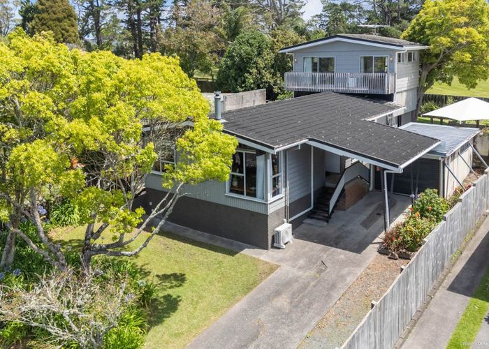  at 17 Allington Road, Massey, Waitakere City, Auckland
