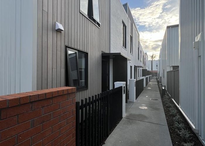  at 98/124 Taylors Road, Mount Albert, Auckland City, Auckland