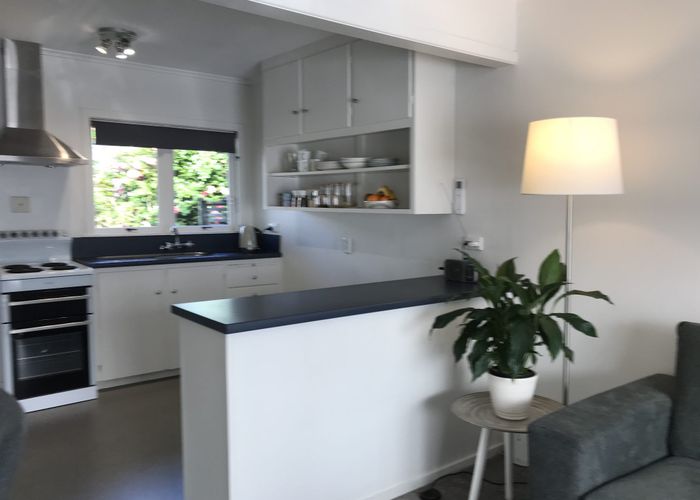  at 2/15 Brook Street, Milford, Auckland