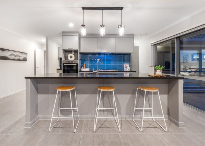  at 7 Weatherdeck Close, Whitby, Porirua