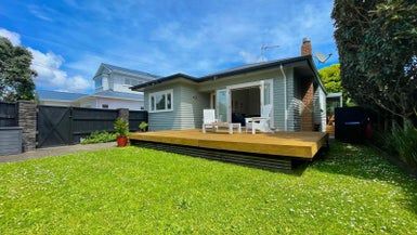  at 32 Kitchener Road, Sandringham, Auckland